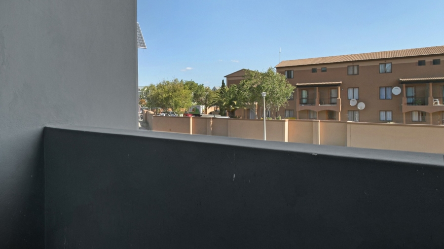 2 Bedroom Property for Sale in Parklands Western Cape